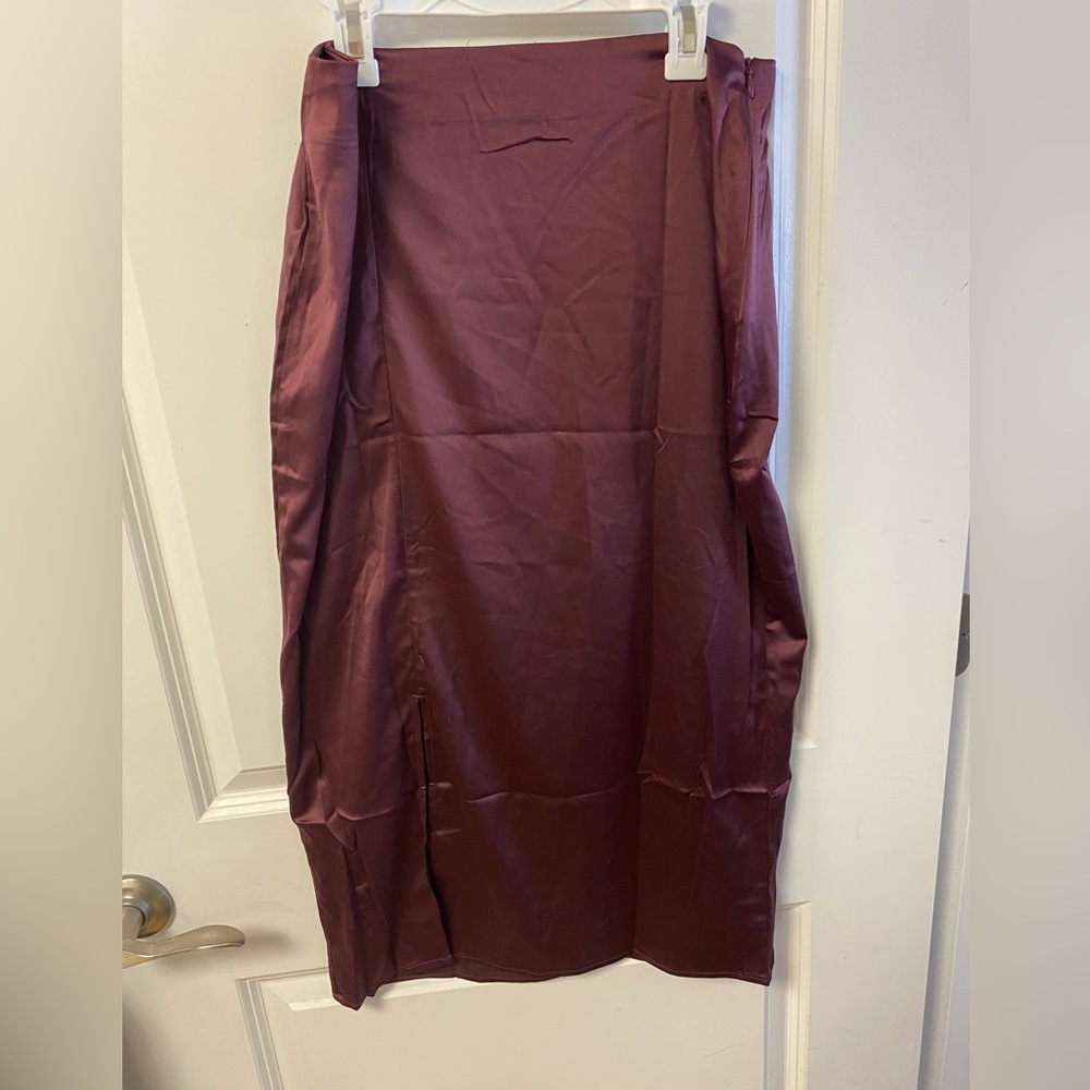 Finesse Silky Maroon Skirt - Size 6